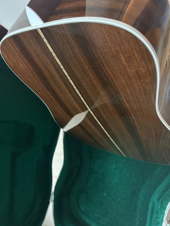 アコースティックギター（ピアノ・楽器・PA機材）の商品画像 - 査定依頼日：2025年12月30日 - 最高査定価格：212,000円