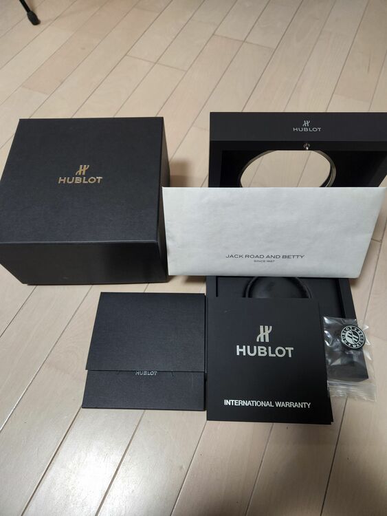 ウブロ ビックバン （高級時計）の商品画像 - 査定依頼日：2025年10月22日 - 最高査定価格：3,200,000円