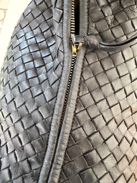 イントラチャート　ホーボー（ブランドバッグ）の商品画像 - 査定依頼日：2026年1月12日 - 最高査定価格：170,000円