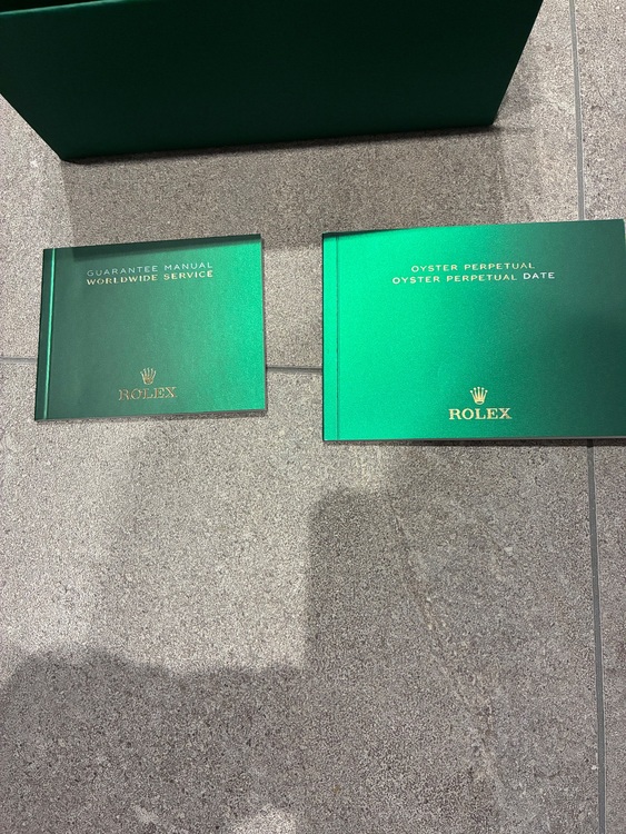 オイスターパーペチュアル　ベージュ　28㎜（高級時計）の商品画像 - 査定依頼日：2025年10月26日 - 最高査定価格：1,150,000円