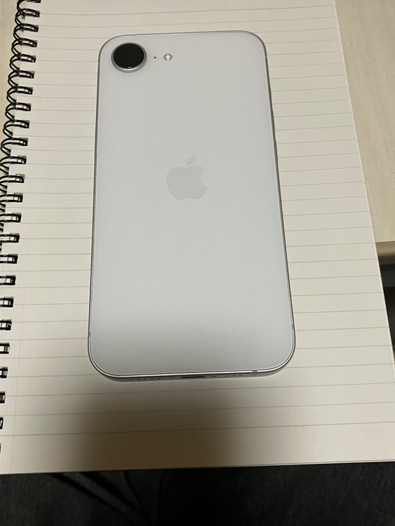 iPhone iPhone 16e 128GB SIMフリー（スマホ）の商品画像 - 査定依頼日：2026年8月6日 - 最高査定価格：65,000円
