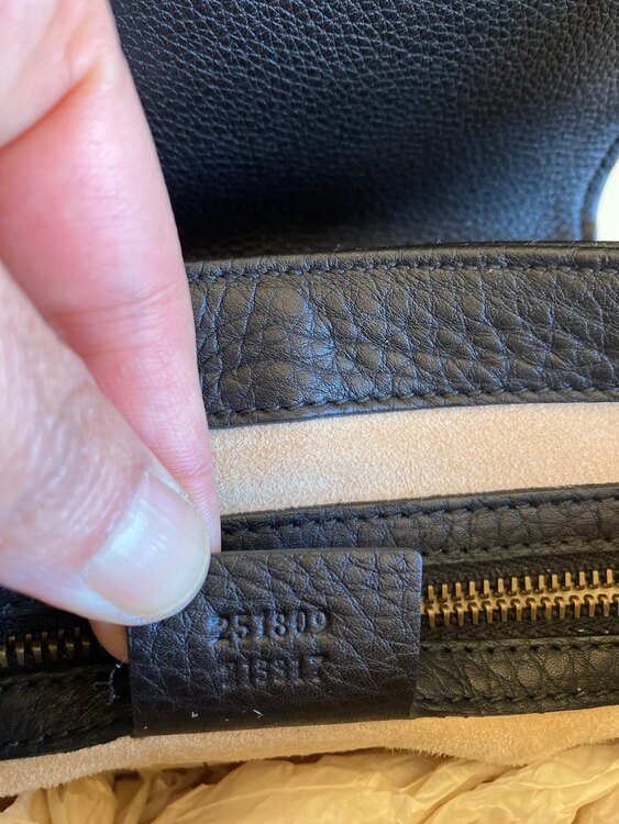 251809（ブランドバッグ）の商品画像 - 査定依頼日：2025年1月31日 - 最高査定価格：30,000円