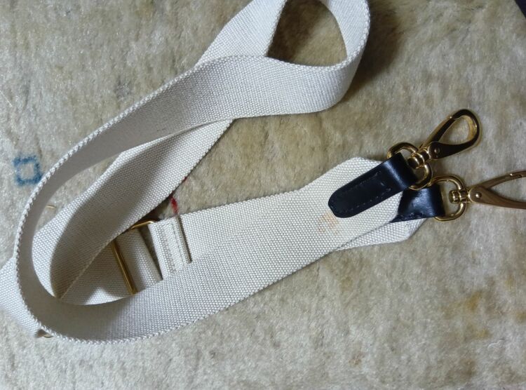 ミュウミュウ  （ブランドバッグ）の商品画像 - 査定依頼日：2025年6月15日 - 最高査定価格：55,000円