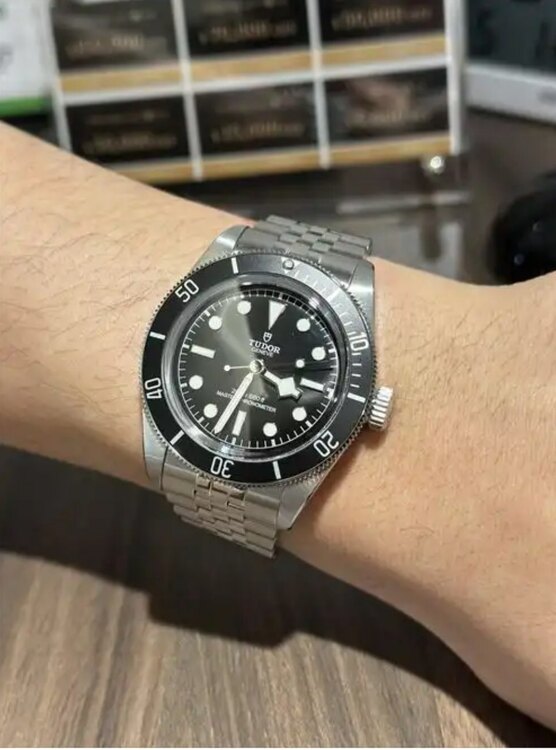 チューダー ブラックベイ （高級時計）の商品画像 - 査定依頼日：2025年6月1日 - 最高査定価格：550,000円