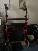 歩行器（介護用品）の商品画像 - 査定依頼日：2025年10月6日 - 最高査定価格：5,000円