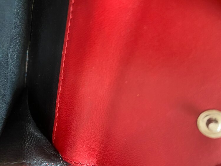 サンローラン　三つ折り財布（ブランド財布・小物）の商品画像 - 査定依頼日：2025年2月2日 - 最高査定価格：13,000円