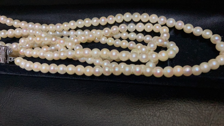 真珠2連ネックレス（宝石）の商品画像 - 査定依頼日：2025年6月13日 - 最高査定価格：1,000円