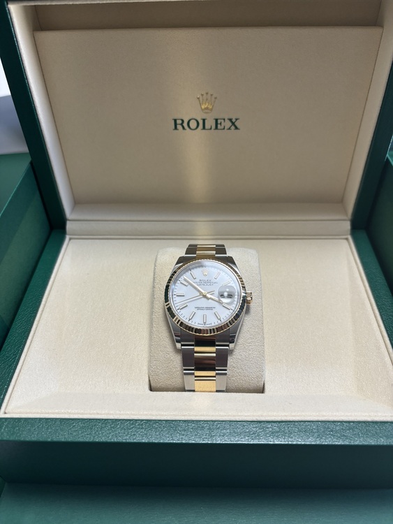 ロレックス デイトジャスト 12623（高級時計）の商品画像 - 査定依頼日：2025年5月27日 - 最高査定価格：1,800,000円