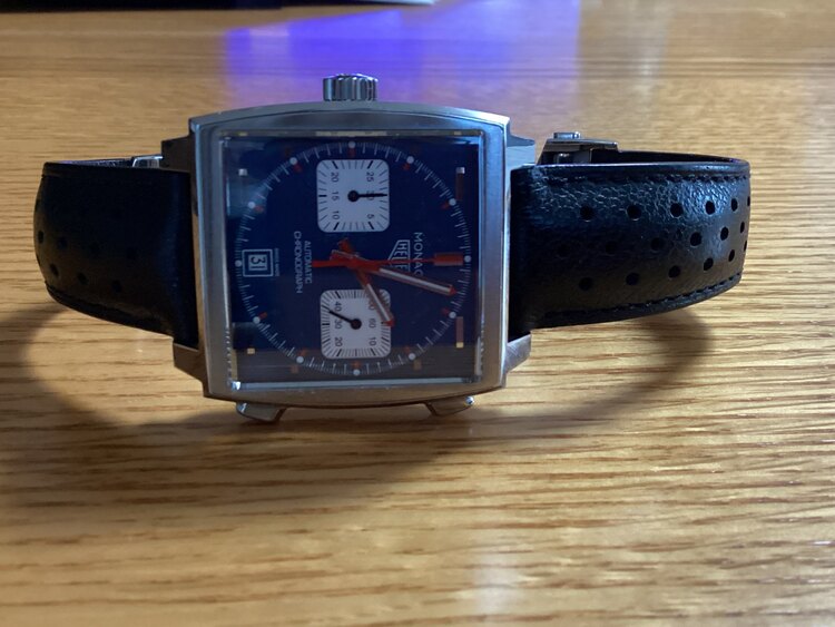 タグホイヤー モナコ CAW211P FC635（高級時計）の商品画像 - 査定依頼日：2025年3月2日 - 最高査定価格：620,000円