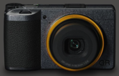RICOH GR Ⅲ　（カメラ）の商品画像 - 査定依頼日：2021年3月22日 - 最高査定価格：80,000円
