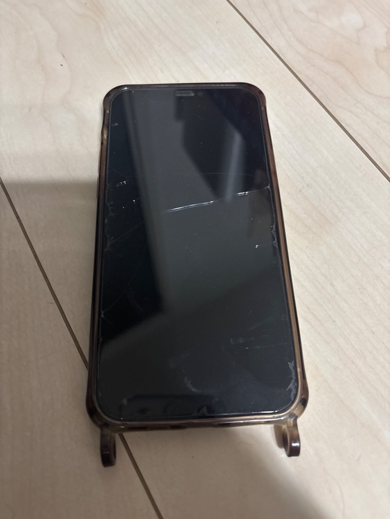 iPhone 12 128GB au（スマホ）の商品画像 - 査定依頼日：2026年4月1日 - 最高査定価格：17,000円