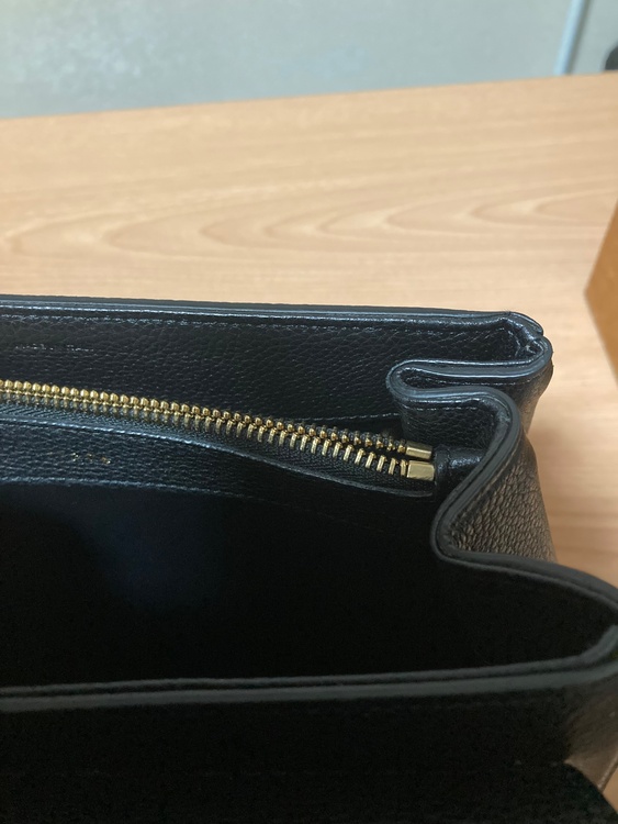 セーズスモールブラック（ブランドバッグ）の商品画像 - 査定依頼日：2025年12月9日 - 最高査定価格：300,000円