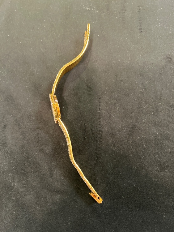 ピアジェ トラディション（高級時計）の商品画像 - 査定依頼日：2026年2月15日 - 最高査定価格：3,000,000円