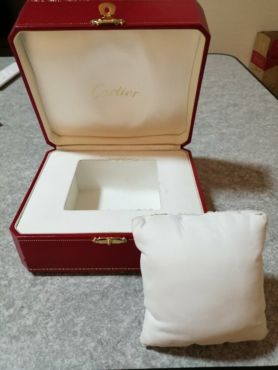 カルティエ CARTIER カリブルドゥカルティエ ダイバー W2CA0008　（高級時計）の商品画像 - 査定依頼日：2026年1月11日 - 最高査定価格：700,000円