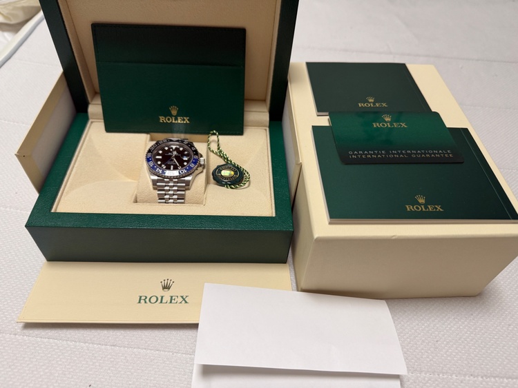 ロレックス GMTマスター （高級時計）の商品画像 - 査定依頼日：2026年3月4日 - 最高査定価格：3,000,000円