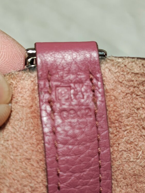 ピコタンロックMM（ブランドバッグ）の商品画像 - 査定依頼日：2026年4月9日 - 最高査定価格：280,000円