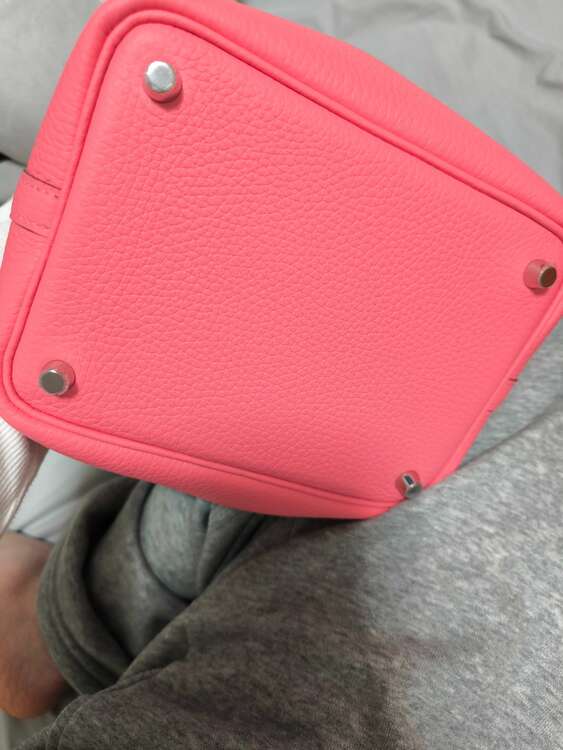 ピコタンロック18（ブランドバッグ）の商品画像 - 査定依頼日：2025年4月23日 - 最高査定価格：600,000円