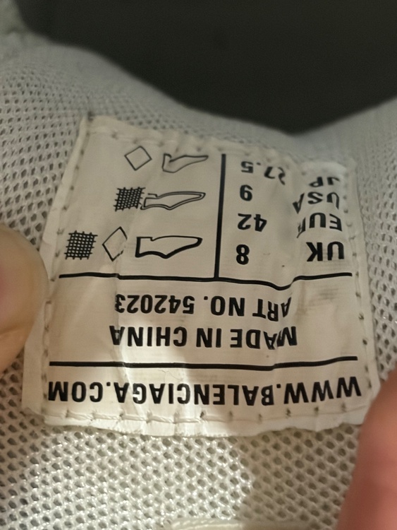 バレンシアガ  （ブランドバッグ）の商品画像 - 査定依頼日：2025年12月12日 - 最高査定価格：25,000円