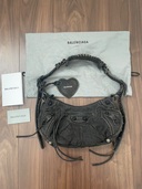 バレンシアガ  （ブランドバッグ）の商品画像 - 査定依頼日：2025年9月2日 - 最高査定価格：140,000円