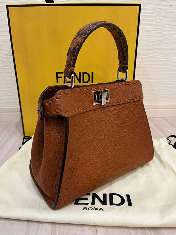 ピーカブーセレリアスモール（ブランドバッグ）の商品画像 - 査定依頼日：2025年1月28日 - 最高査定価格：130,000円