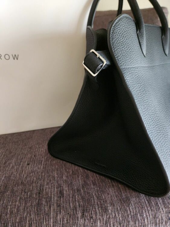 The row Soft Margaux15（ブランドバッグ）の商品画像 - 査定依頼日：2026年10月2日 - 最高査定価格：400,000円