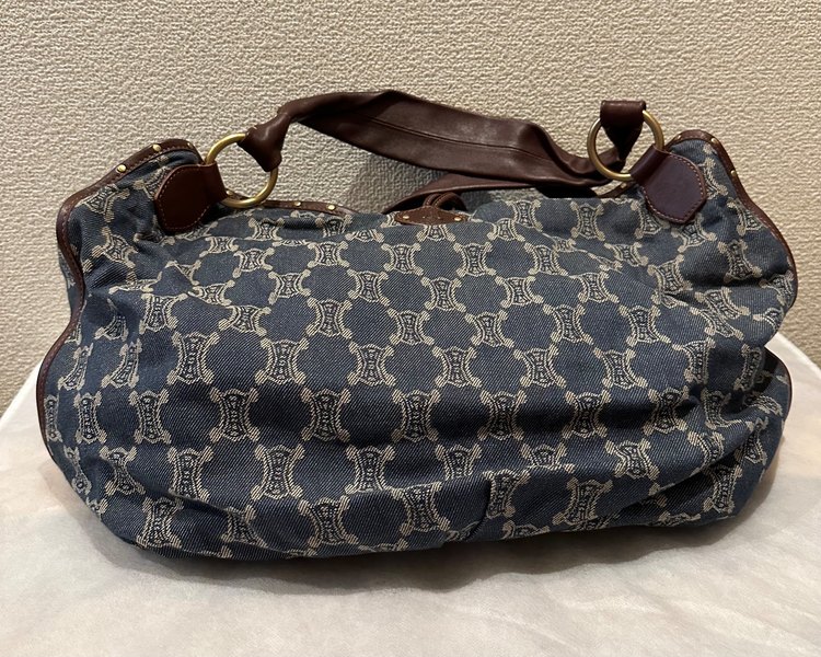 Hobo Bag MM（ブランドバッグ）の商品画像 - 査定依頼日：2023年8月11日 - 最高査定価格：33,000円