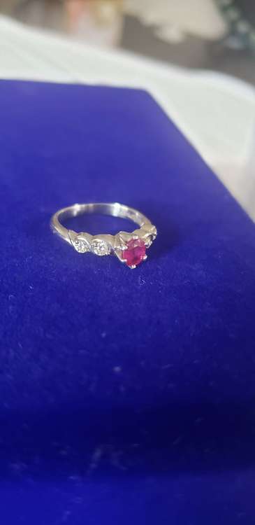 指輪（宝石）の商品画像 - 査定依頼日：2023年4月24日 - 最高査定価格：20,000円