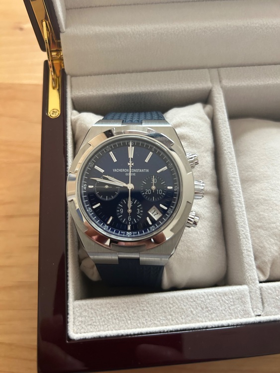 ヴァシュロン コンスタンタン オーヴァーシーズ 5520u（高級時計）の商品画像 - 査定依頼日：2025年9月18日 - 最高査定価格：4,800,000円