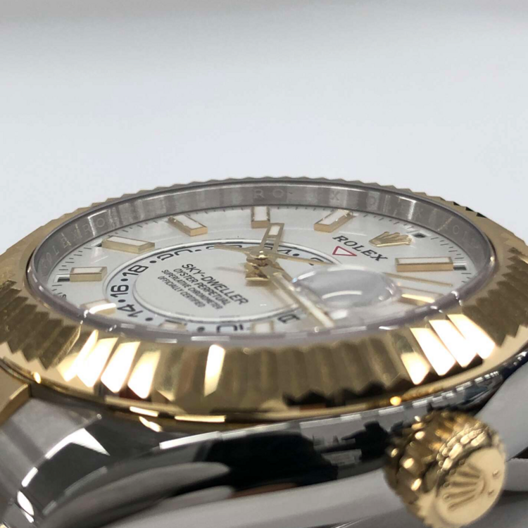 ロレックス スカイドゥエラー 336933 A級品（高級時計）の商品画像 - 査定依頼日：2025年4月21日 - 最高査定価格：2,300,000円