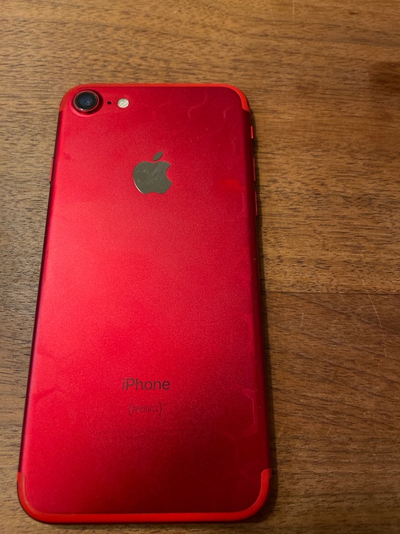 iPhone７（スマホ）の商品画像 - 査定依頼日：2026年2月17日 - 最高査定価格：2,500円