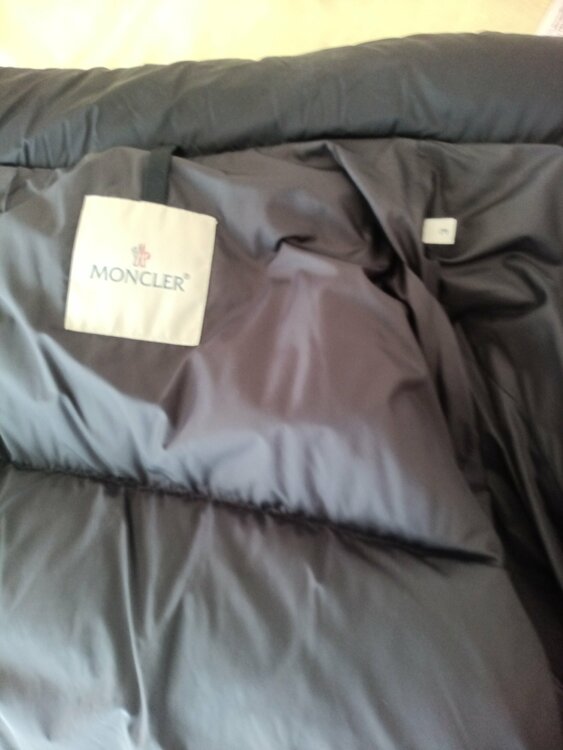 ダウンジャケット　GENIUS（古着・ファッション）の商品画像 - 査定依頼日：2025年12月13日 - 最高査定価格：26,000円