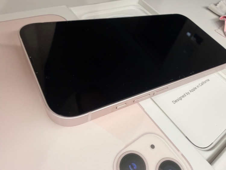 iPhone13ピンク256GB（スマホ）の商品画像 - 査定依頼日：2026年8月29日 - 最高査定価格：45,000円