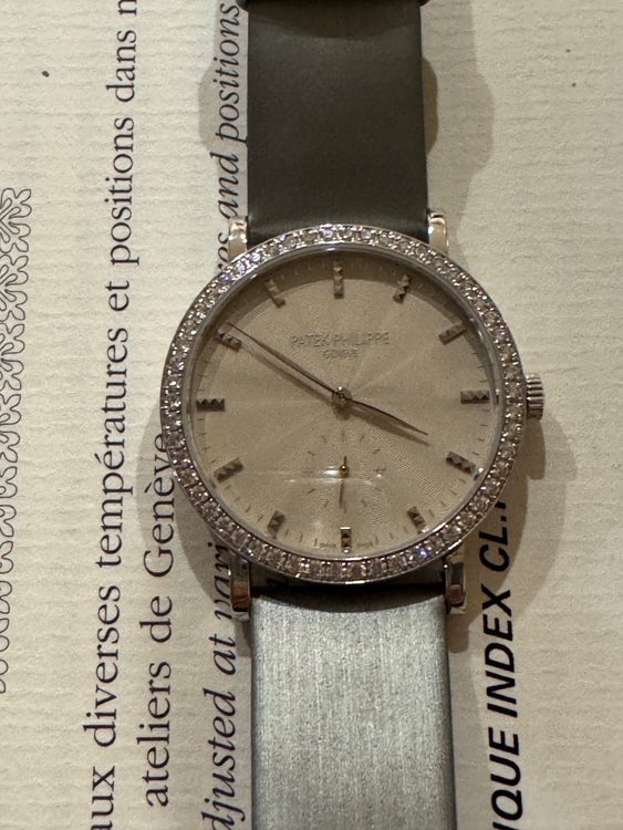 7120g-001（高級時計）の商品画像 - 査定依頼日：2025年9月27日 - 最高査定価格：2,050,000円