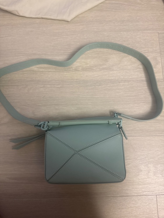 ロエベ　パズル（ブランドバッグ）の商品画像 - 査定依頼日：2025年8月13日 - 最高査定価格：130,000円