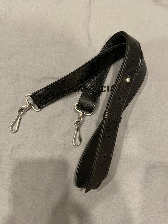 le city（ブランドバッグ）の商品画像 - 査定依頼日：2025年11月30日 - 最高査定価格：170,000円