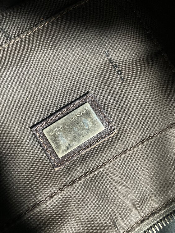 わからない（ブランドバッグ）の商品画像 - 査定依頼日：2024年12月9日 - 最高査定価格：20,000円