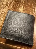 財布（ブランド財布・小物）の商品画像 - 査定依頼日：2025年1月26日 - 最高査定価格：5,000円