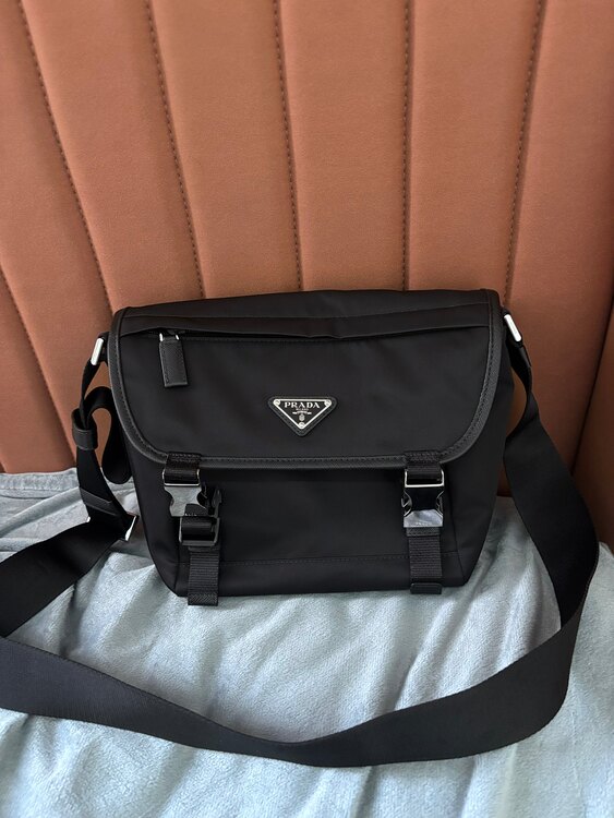 プラダ　バッグ（ブランドバッグ）の商品画像 - 査定依頼日：2025年5月18日 - 最高査定価格：170,000円