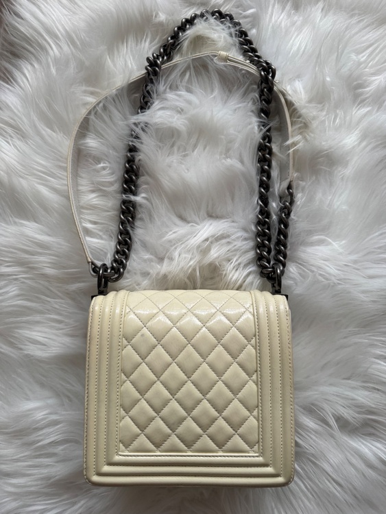 CHANEL ボーイシャネル　白（ブランドバッグ）の商品画像 - 査定依頼日：2026年7月7日 - 最高査定価格：710,000円