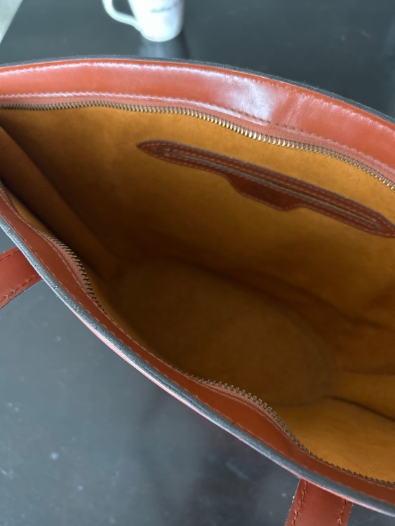 ルイヴィトン エピ （ブランドバッグ）の商品画像 - 査定依頼日：2025年10月4日 - 最高査定価格：40,000円