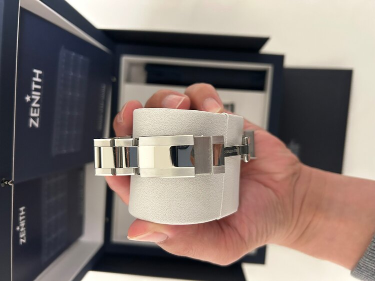 クロノマスタースポーツ（高級時計）の商品画像 - 査定依頼日：2025年5月7日 - 最高査定価格：1,550,000円