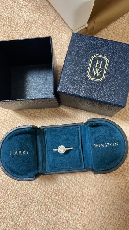 ハリーウィンストン（宝石）の商品画像 - 査定依頼日：2022年6月6日 - 最高査定価格：1,100,000円