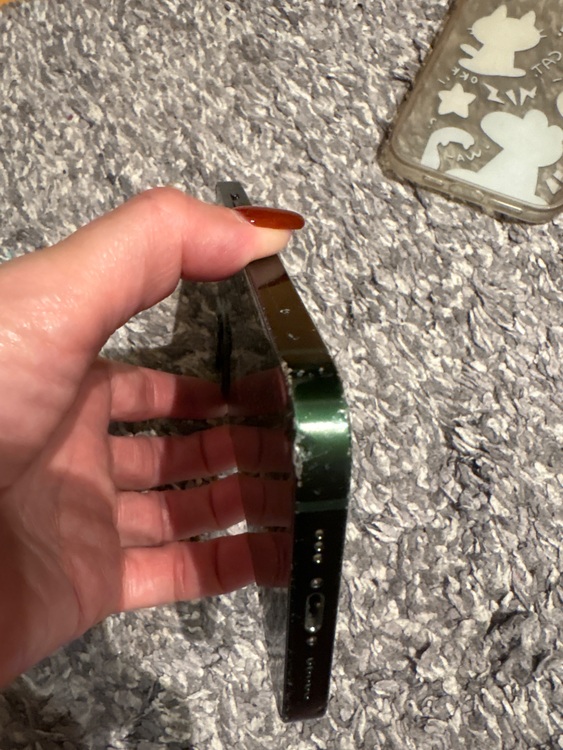 iPhone13（スマホ）の商品画像 - 査定依頼日：2025年10月1日 - 最高査定価格：10,000円