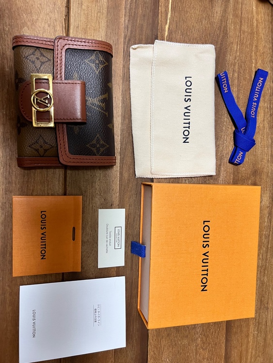 ポルトフォイユドーフィーヌ（ブランド財布・小物）の商品画像 - 査定依頼日：2026年2月8日 - 最高査定価格：35,000円