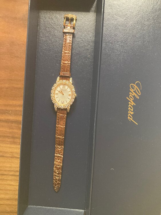 ショパール（高級時計）の商品画像 - 査定依頼日：2025年2月2日 - 最高査定価格：300,000円
