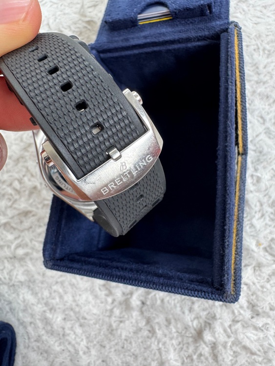 ブライトリング クロノマット （高級時計）の商品画像 - 査定依頼日：2025年8月12日 - 最高査定価格：1,000,000円