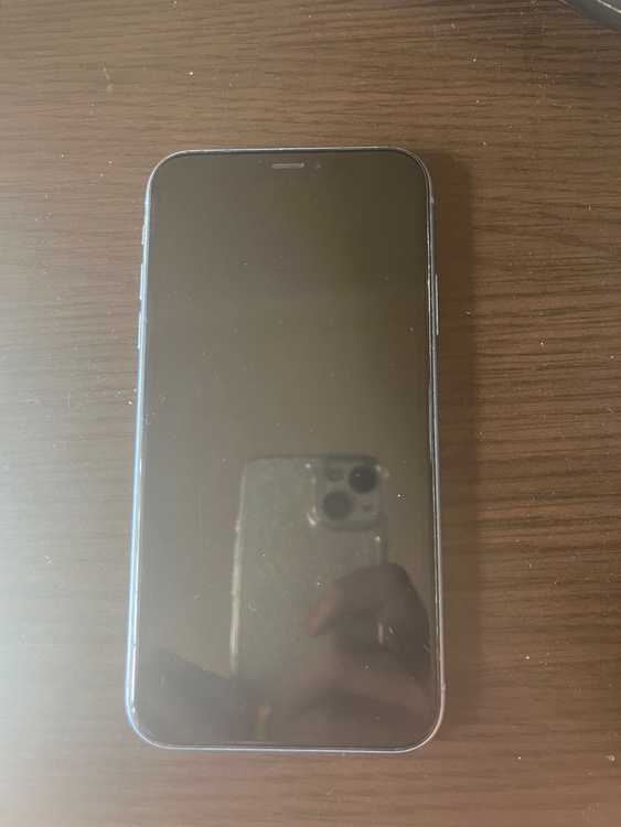 iPhoneXR 64GB au（スマホ）の商品画像 - 査定依頼日：2026年3月23日 - 最高査定価格：8,000円