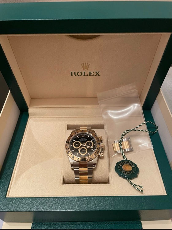 ロレックス コスモグラフ デイトナ ウォッチ Cosmograph Dayton（高級時計）の商品画像 - 査定依頼日：2026年2月14日 - 最高査定価格：4,280,000円