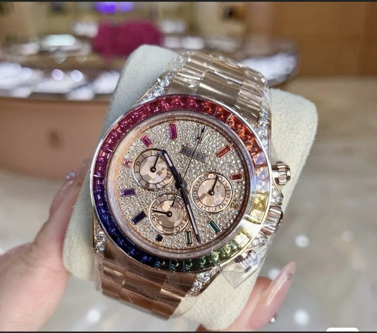 ロレックス デイトナ （高級時計）の商品画像 - 査定依頼日：2025年5月10日 - 最高査定価格：62,000,000円