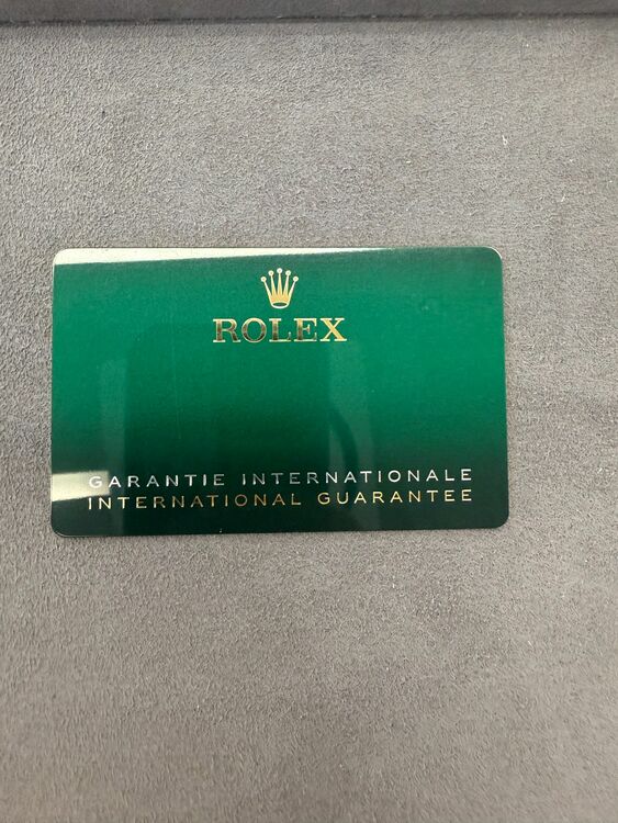 128239(Opal Pink Dial)（高級時計）の商品画像 - 査定依頼日：2025年9月23日 - 最高査定価格：6,600,000円